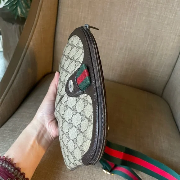 Authenticc Gucci vintage web sherry line crossbodydy bag 904.02.047 (C20001) - Picture 8 of 16